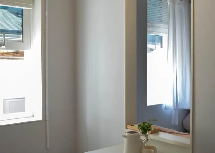 Cozy 2br Entire House Near Ddp With Private Yard * Сеул